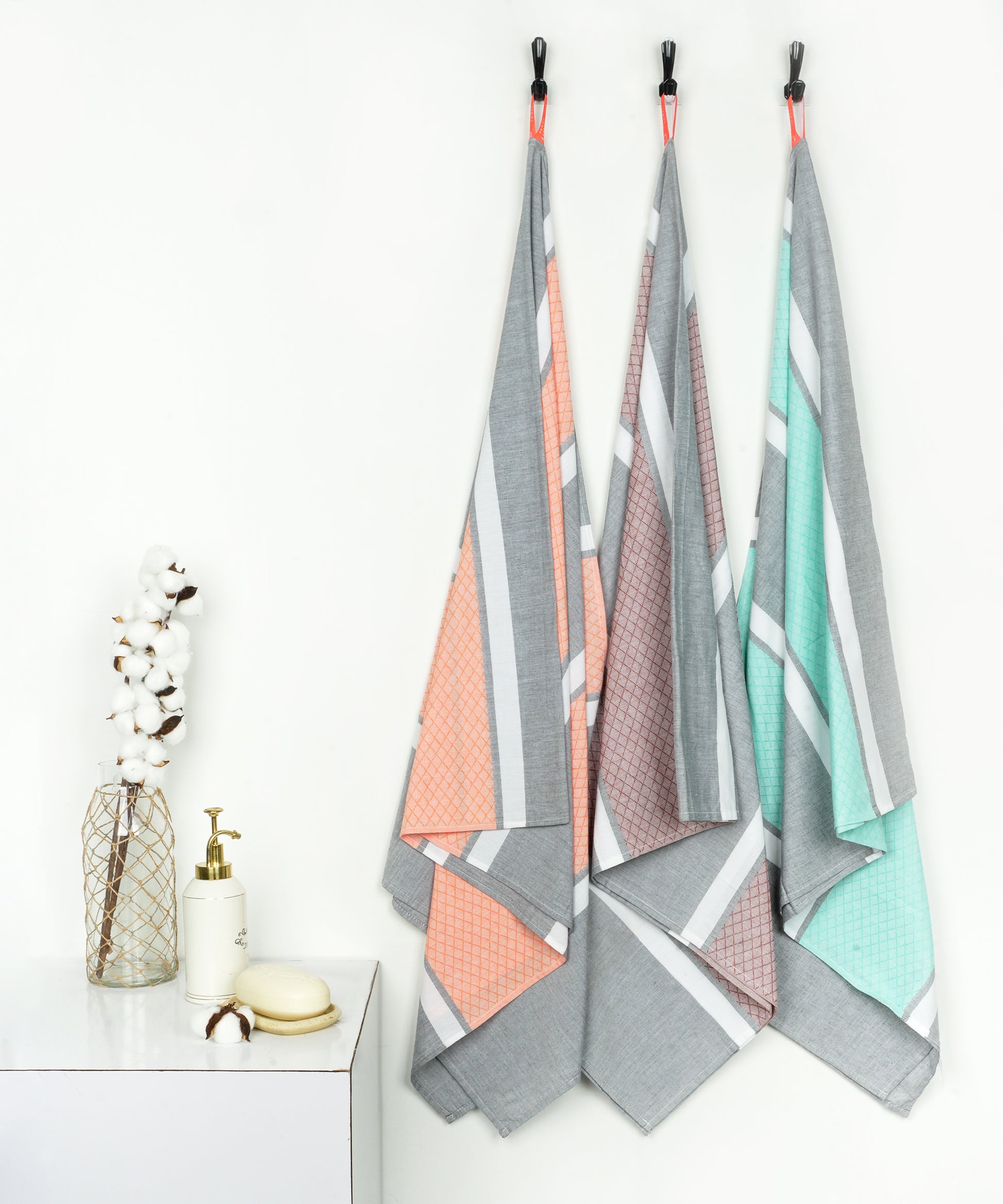 Thirsty_Towel_Cotton_Bath_Towels_brocade_Towel_set of 3 towels multicolor_towels_100_Cotton_Towels_Soft_towel_quick_absorption_towels_thin_towels_lightweight_towel_travel_friendly_towel_absorbent_towel_quick_dry_towels